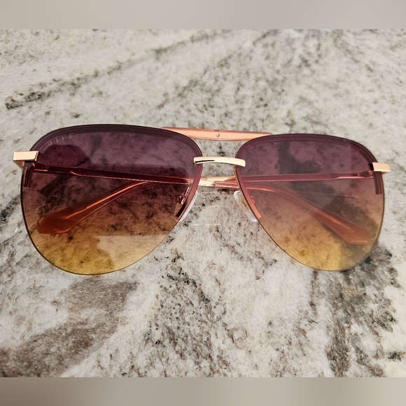 Diff tahoe aviator sunglasses gold inca 💜💛 - Picture 7 of 7